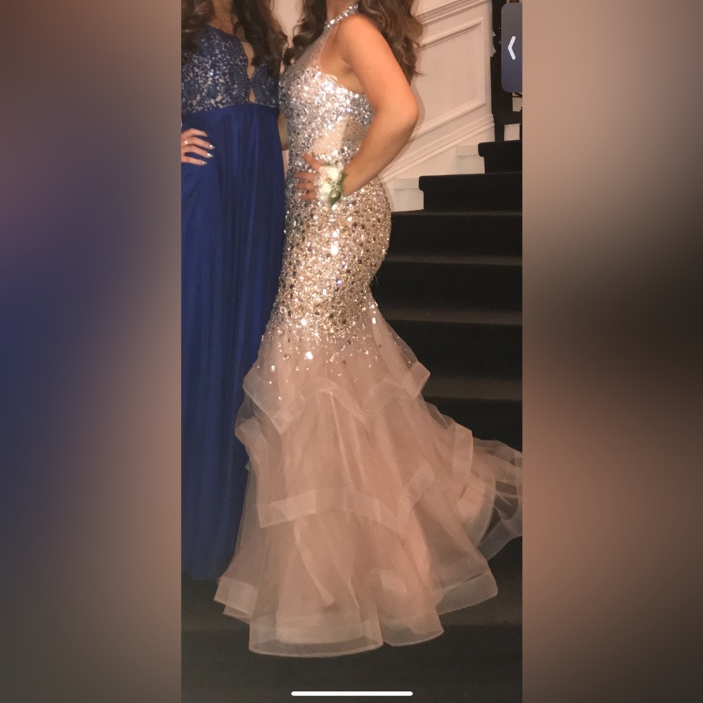 Prom gown